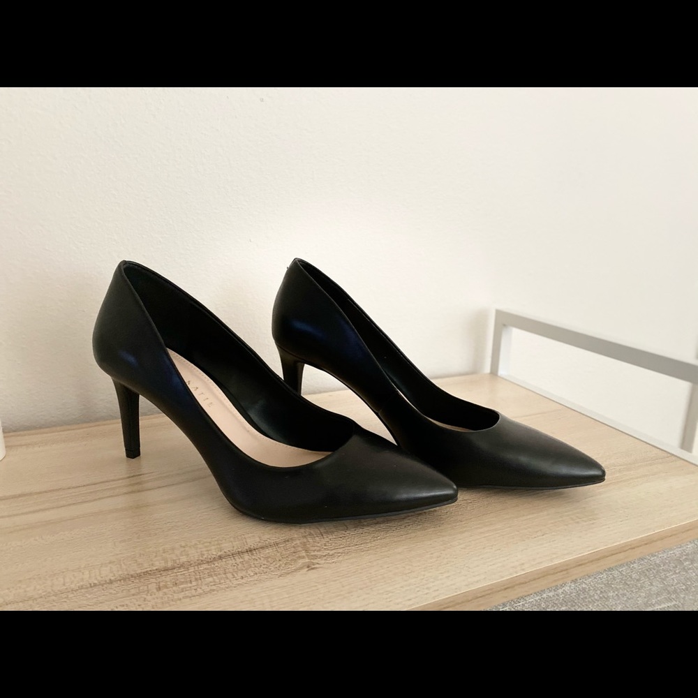 Black Heels ✨ Kelly & Katie